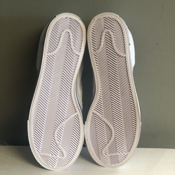 Nike Womens Court Legacy CW6540-100 White Casual Shoes Sneakers Size 6.5 Flats - Picture 6 of 16